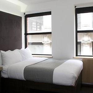 Kamer met een Queen Size Bed